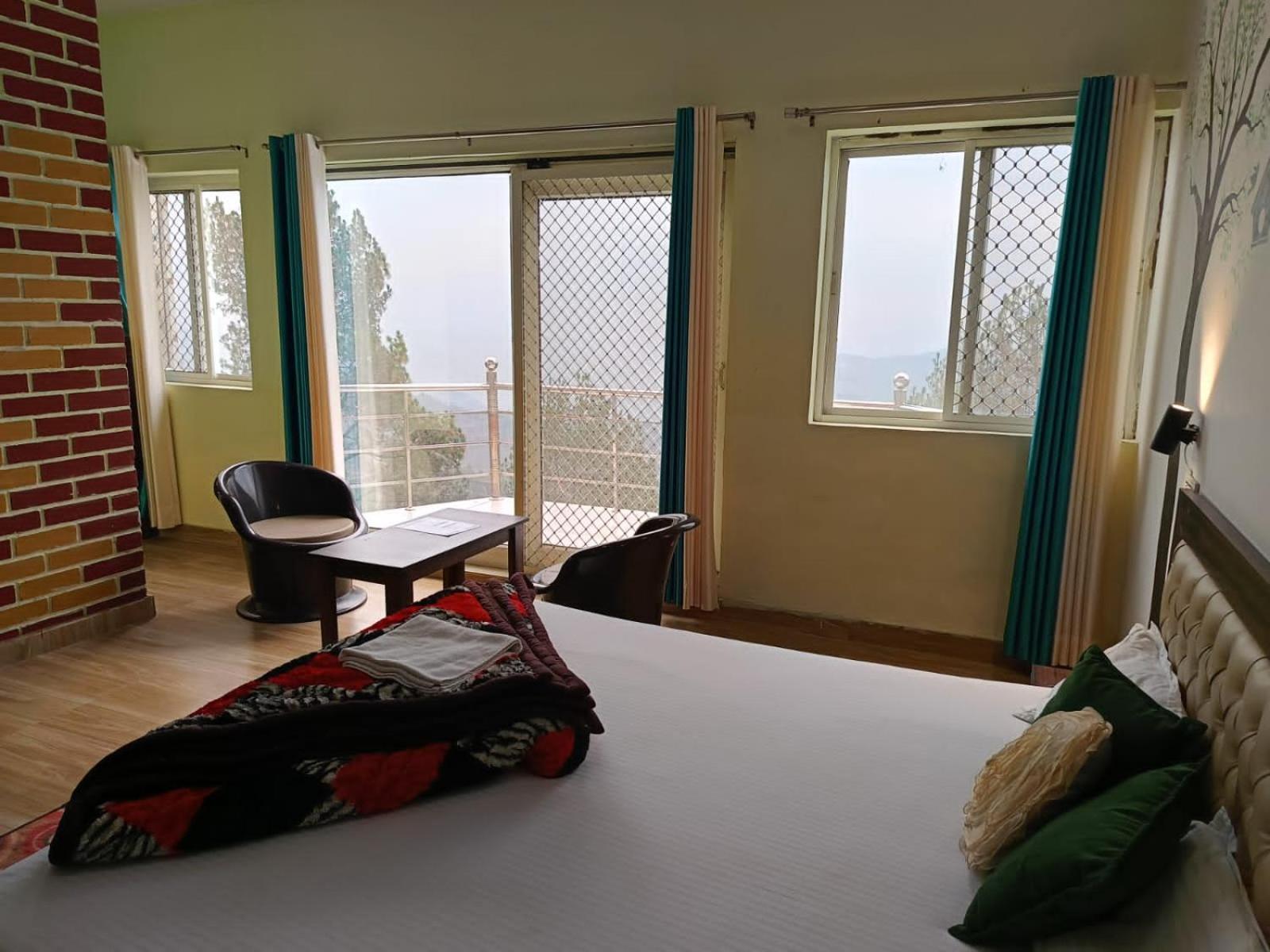 Joshi Holiday Home Stay ลันส์โดว์นี ภายนอก รูปภาพ