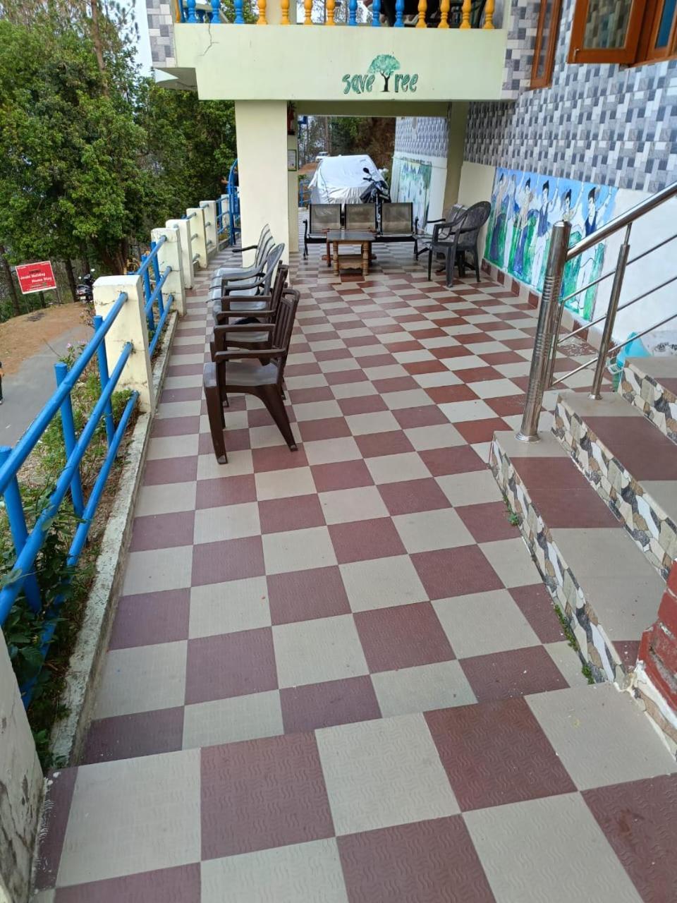 Joshi Holiday Home Stay ลันส์โดว์นี ภายนอก รูปภาพ