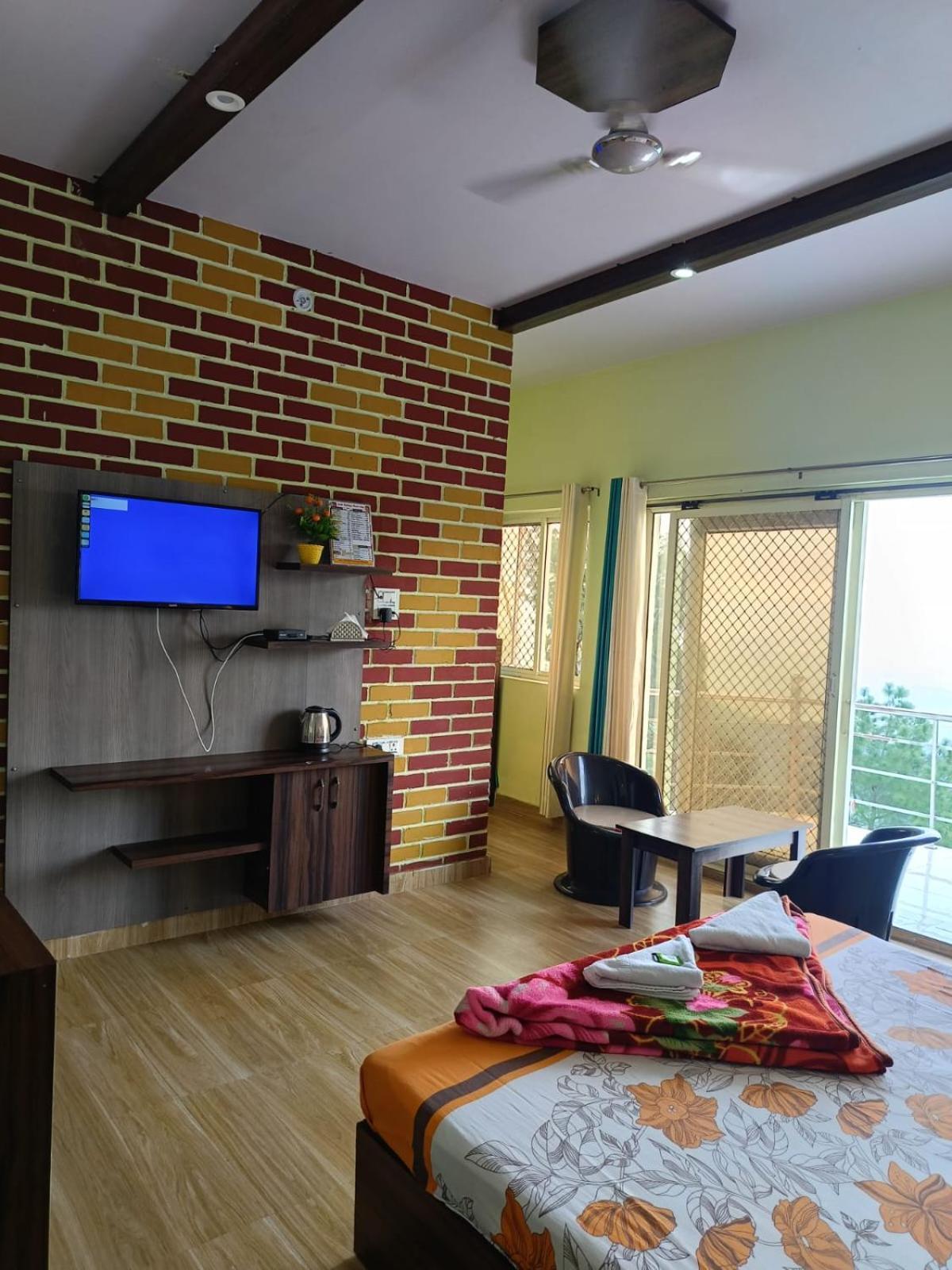 Joshi Holiday Home Stay ลันส์โดว์นี ภายนอก รูปภาพ