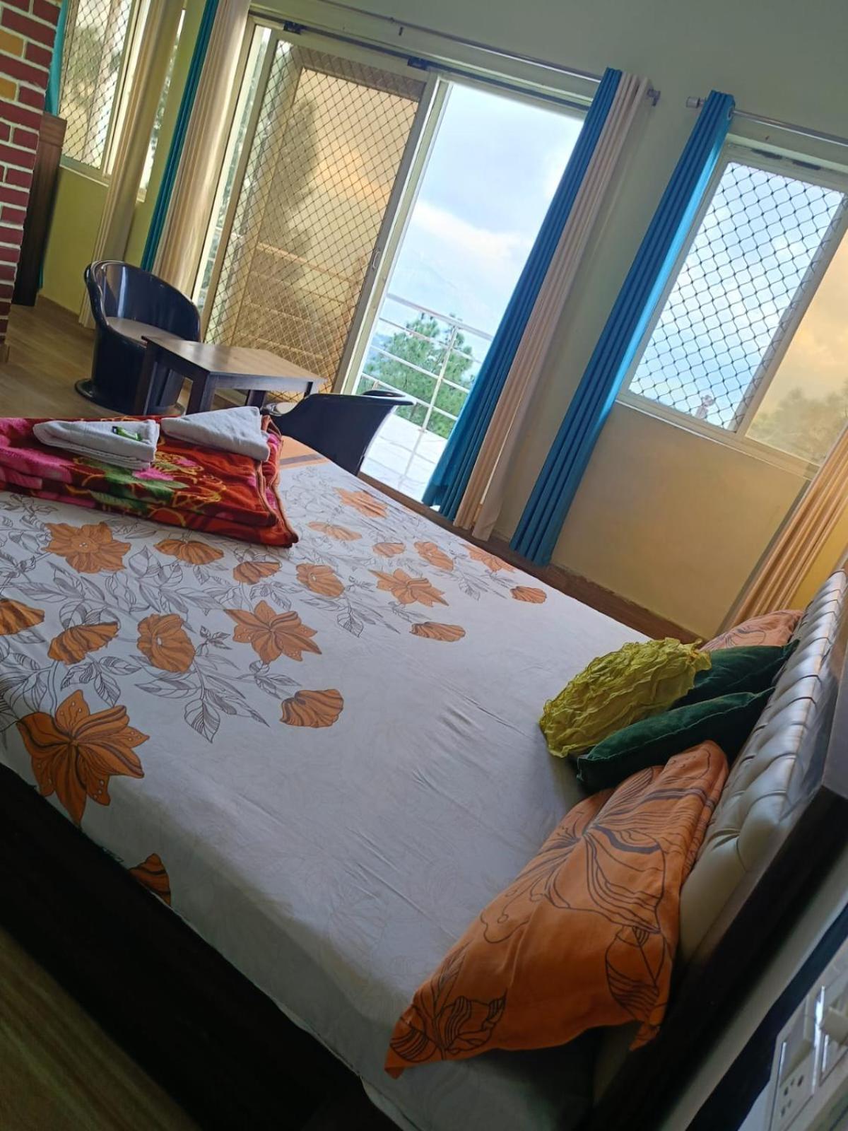 Joshi Holiday Home Stay ลันส์โดว์นี ภายนอก รูปภาพ