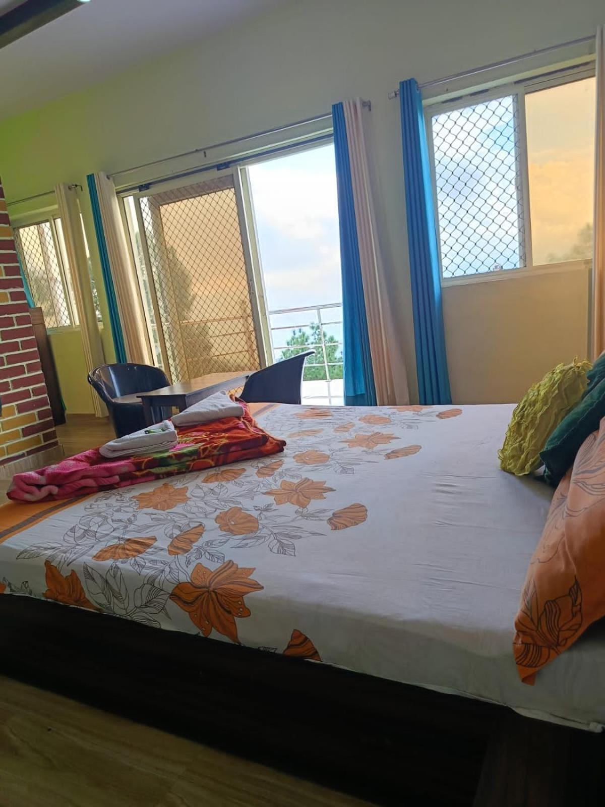 Joshi Holiday Home Stay ลันส์โดว์นี ภายนอก รูปภาพ